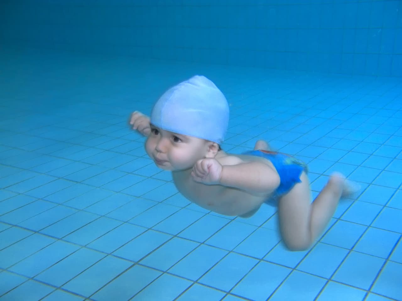 This is why you should teach your child to swim!