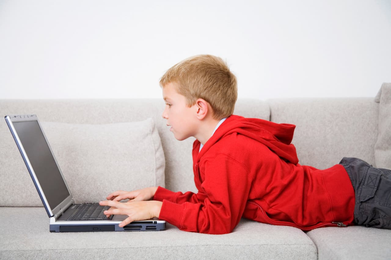 ¿A qué edad mi hijo puede tener una cuenta en Facebook?