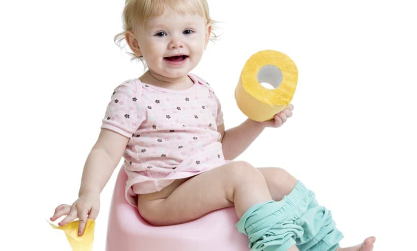 Cuándo enseñarle a utilizar el inodoro a tu hijo
