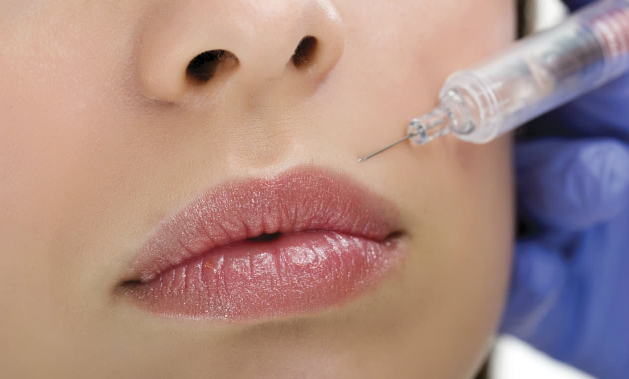 ¿Las cirugías estéticas dificultan la conexión madre e hijo?