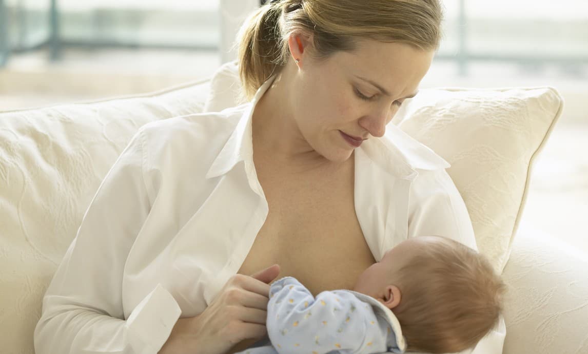 Las primeras horas de lactancia materna