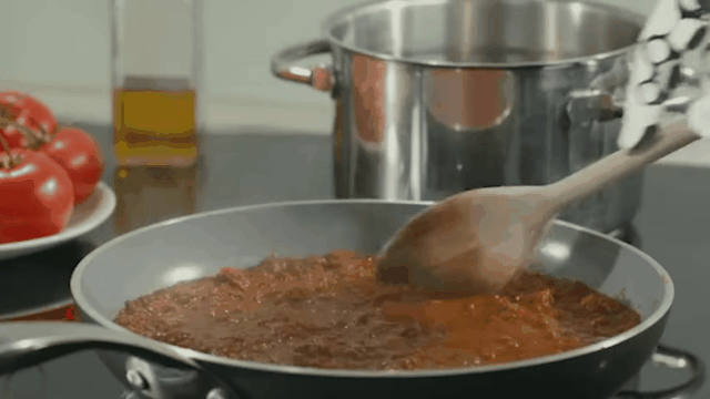 Si tu sueño es que te cocinen y limpien después, tienes que conocer este robot que lo hará por ti