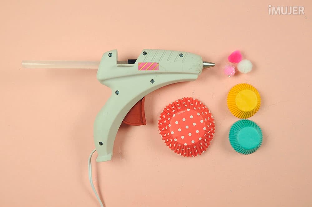 Cómo hacer gorros miniatura para decorar fiestas divertidas