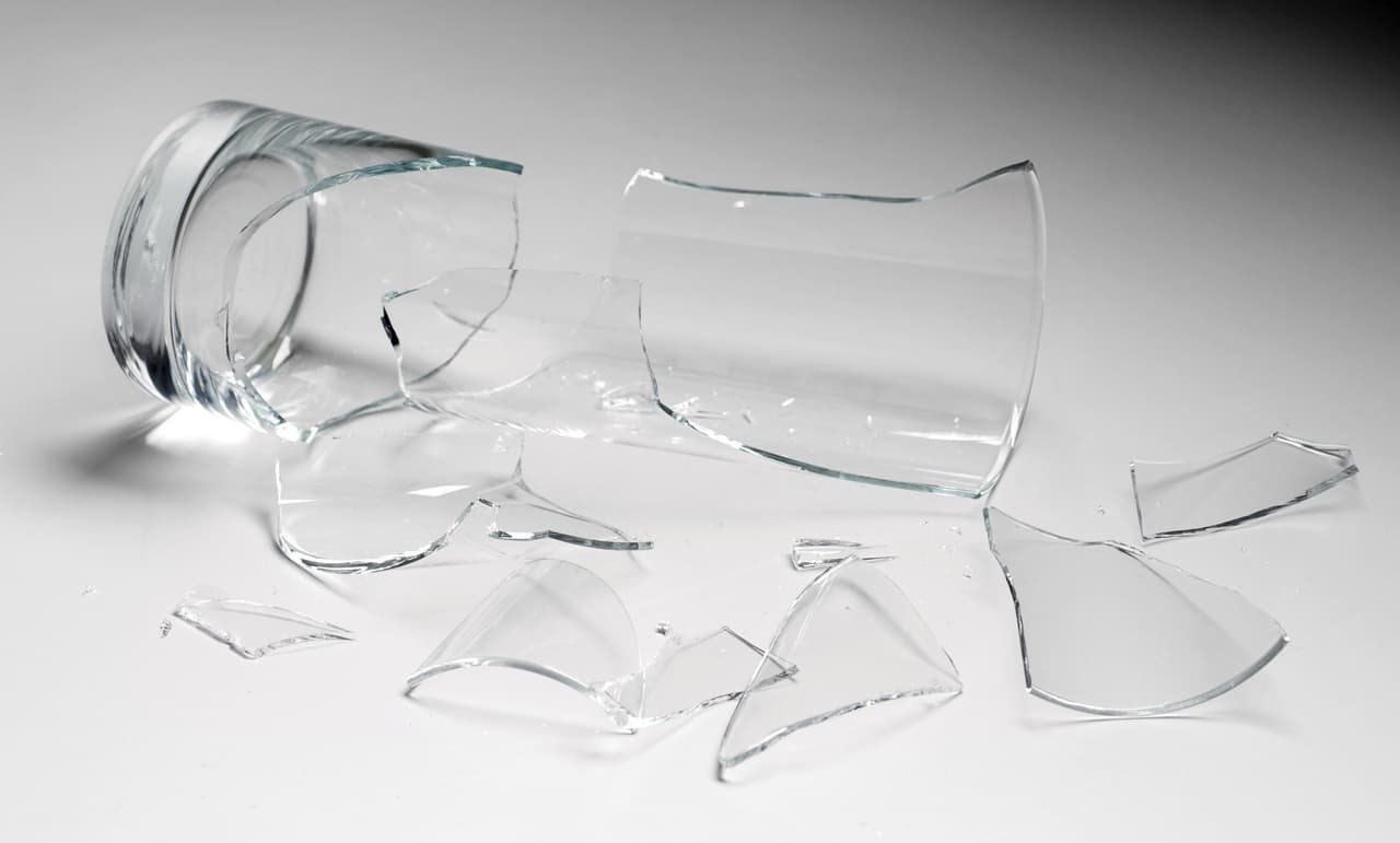 5 cosas a las que NUNCA debes pasar la aspiradora