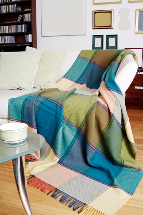 Cómo decorar un sofá