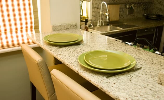 Ideas para colocar una barra en tu cocina