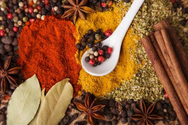 Cómo cultivar hierbas y especias en tu hogar