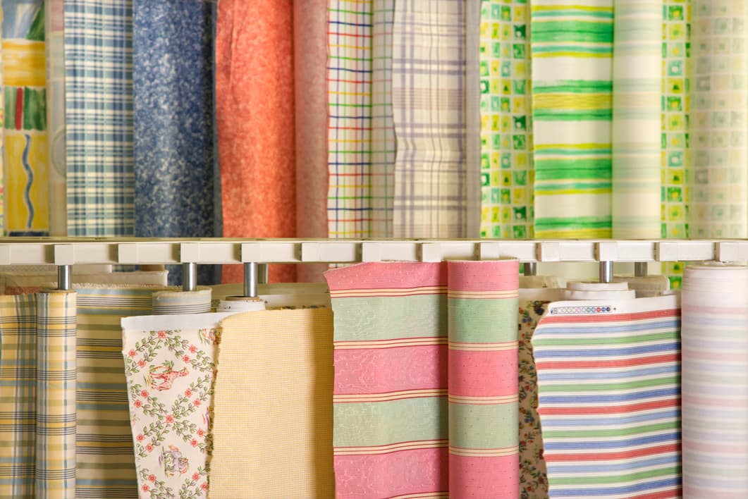 Descubre cómo reacondicionar y limpiar tu sofá en pocos minutos