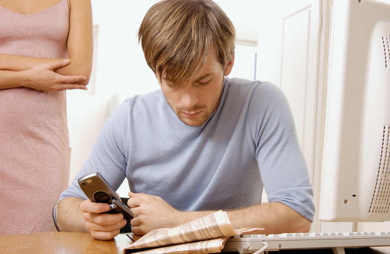 10 formas en que los hombres envían mensajes de texto