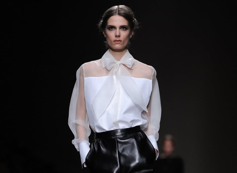 5 looks modernos con falda de cuero