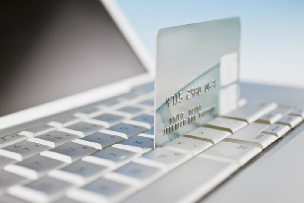 Trucos para distinguir un bolso original de una buena imitación