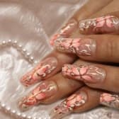 Decoración de uñas de porcelana