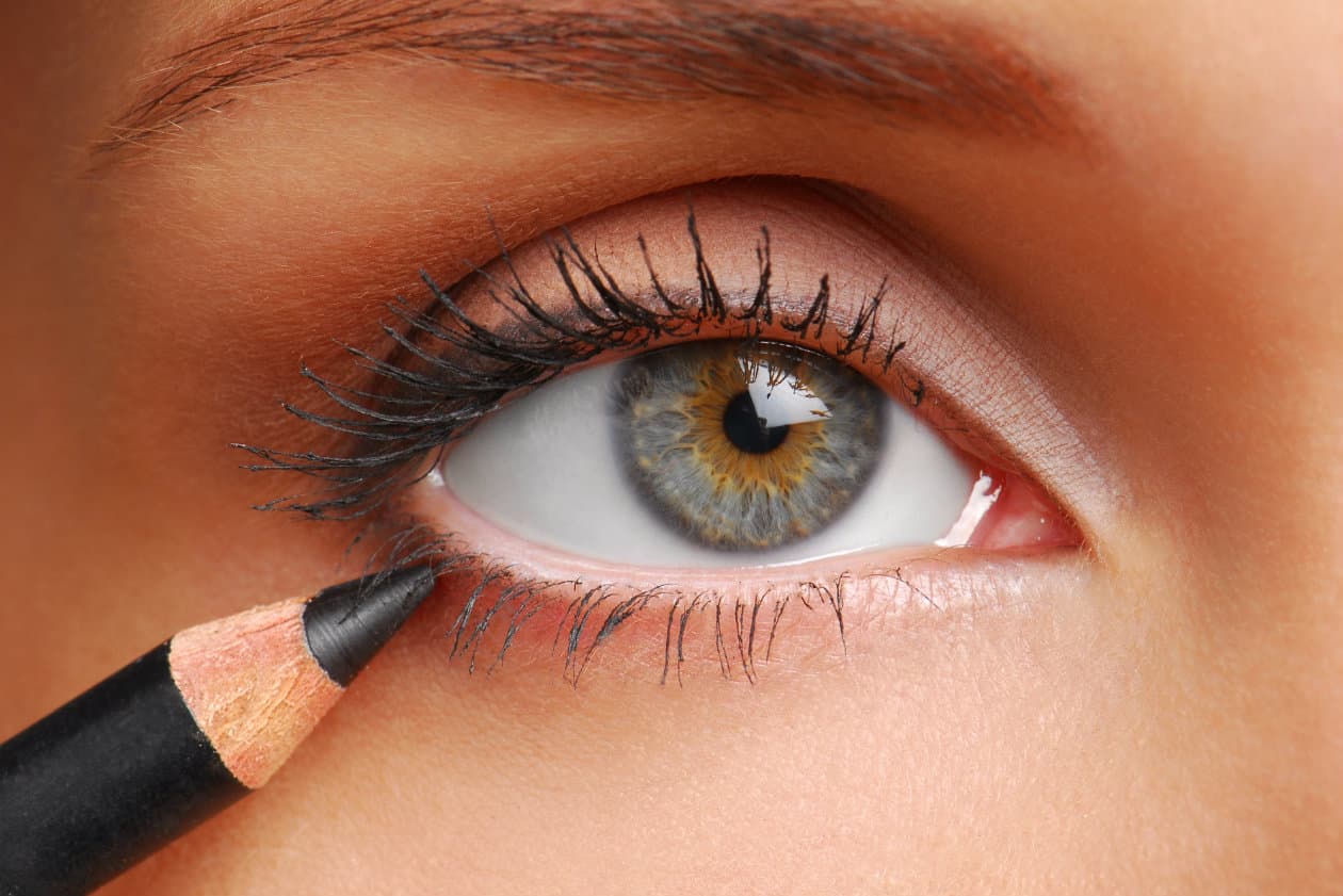 Potencia tu mirada con el eyeliner perfecto para ti