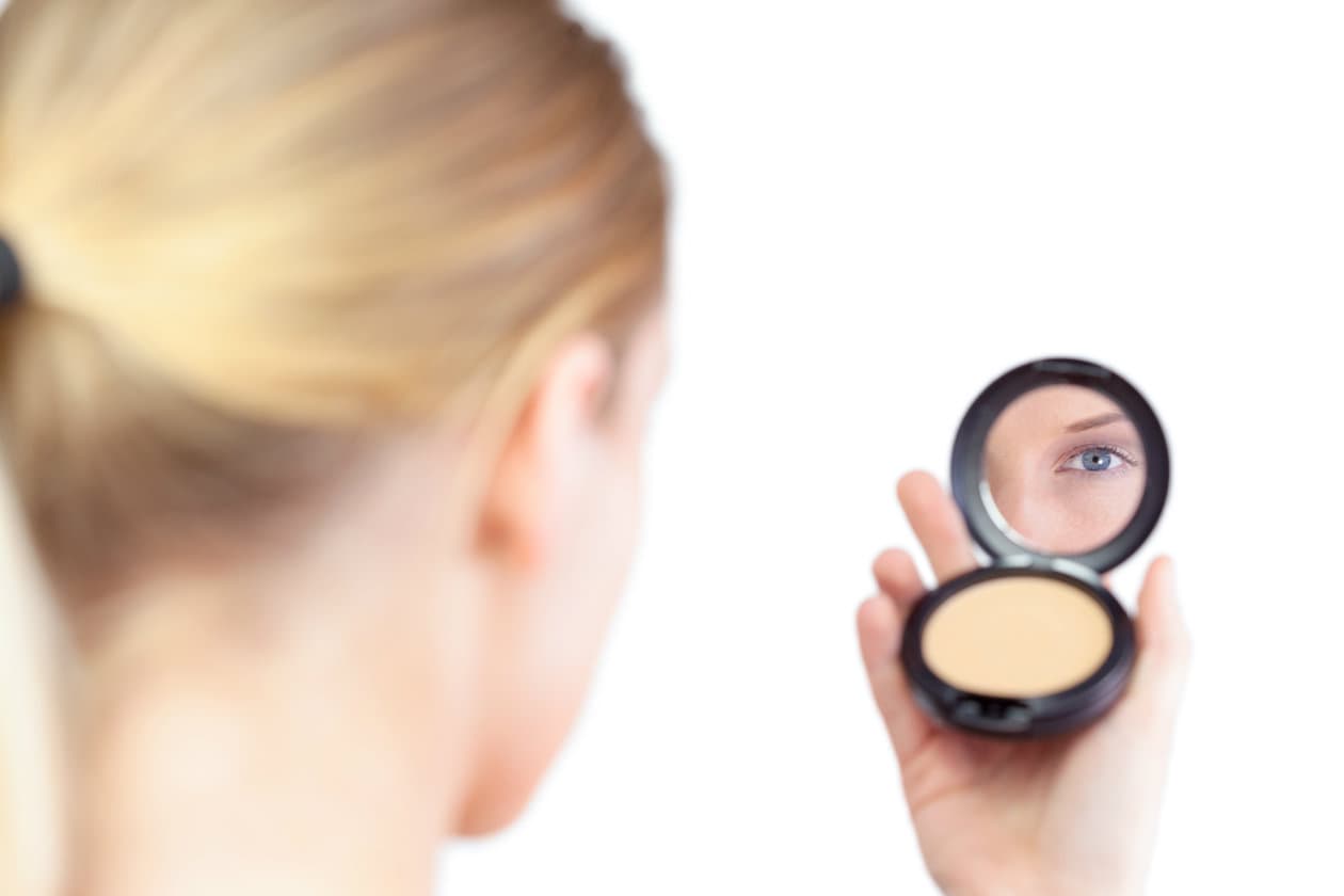 Trucos para maquillarnos cuando sube la temperatura