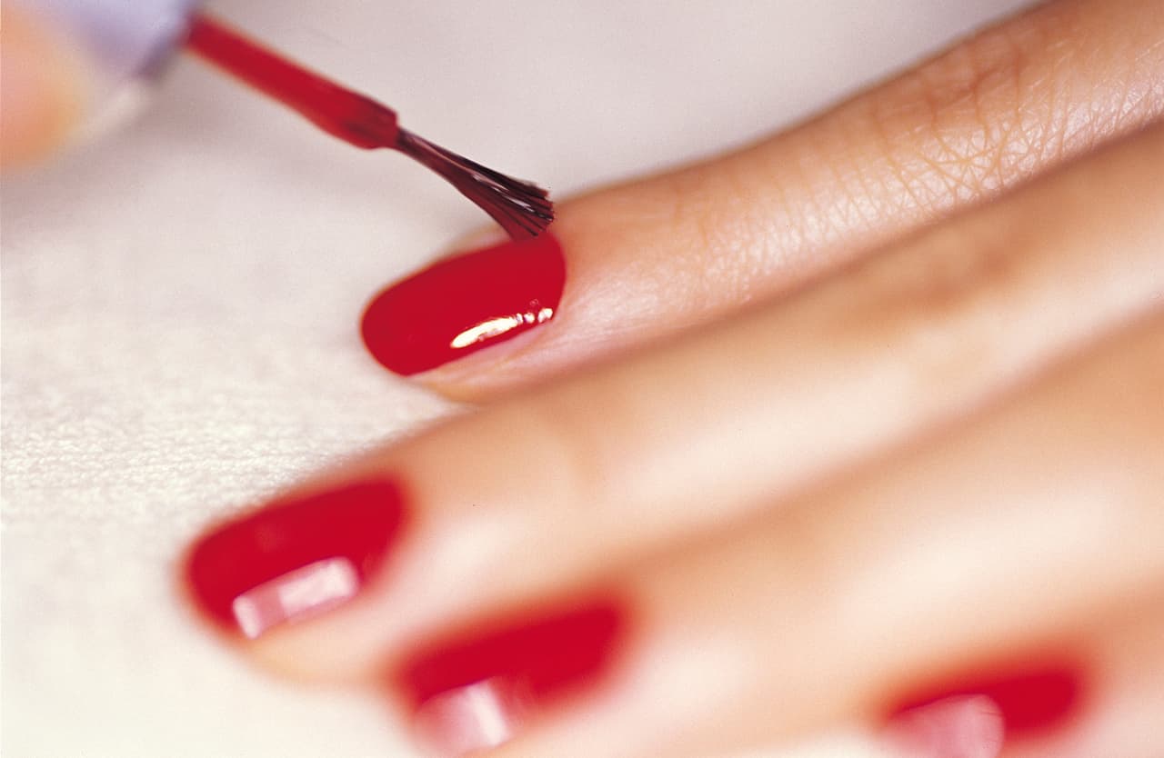 Never again break a nail: New style in manicures!
