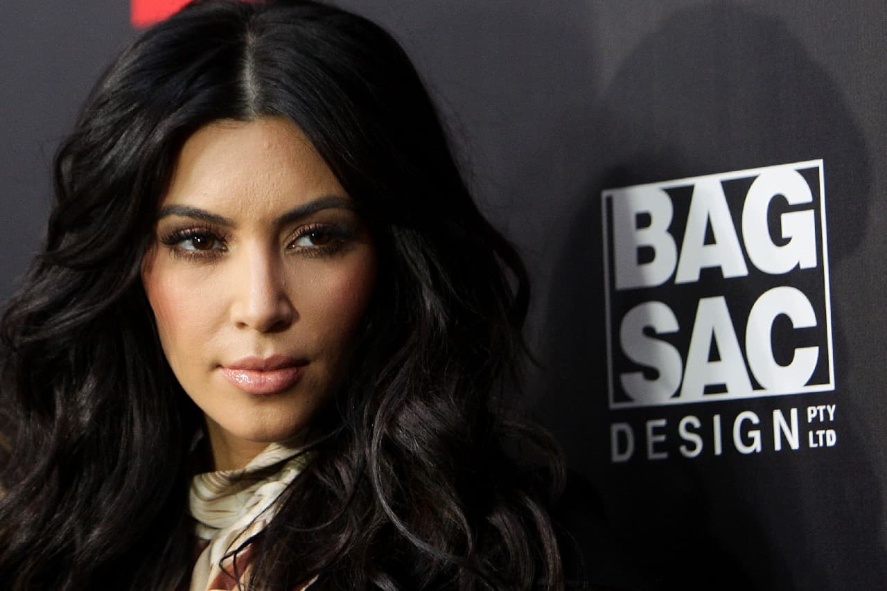 Video: Maquillaje inspirado en Kim Kardashian