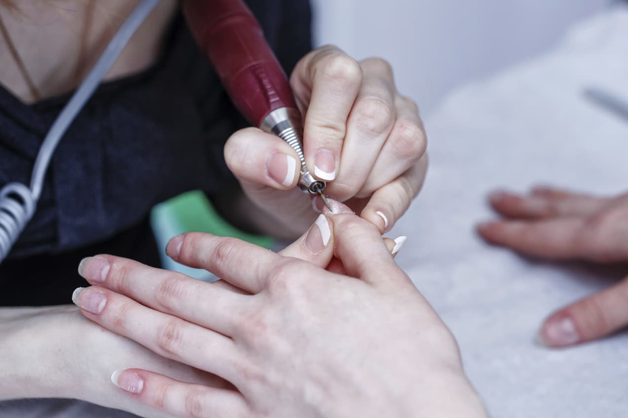 Tatuajes en las cutículas: La nueva tendencia