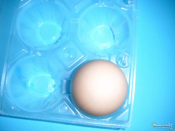 Cómo hacer muñecos con huevos