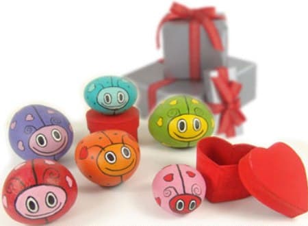 Decorando rocas, enviado por Netty