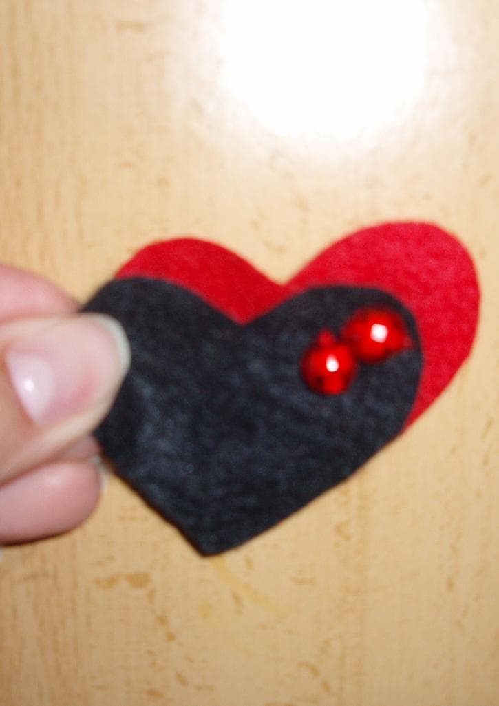 Broches de fieltro, enviados por Judith