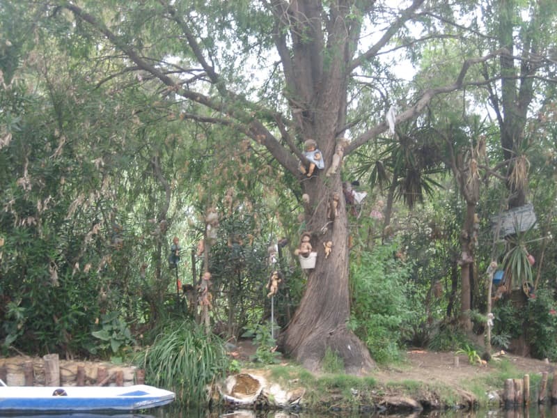 La macabra Isla de las Muñecas en México