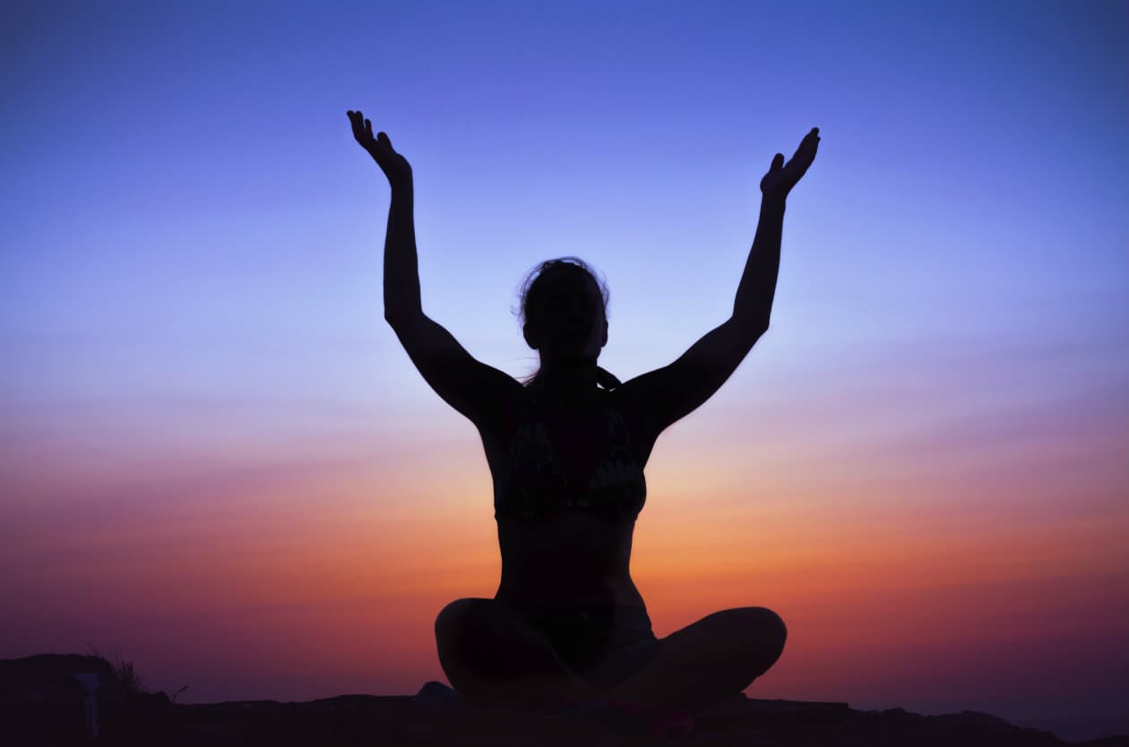 ¿Por qué es bueno meditar antes de dormir?