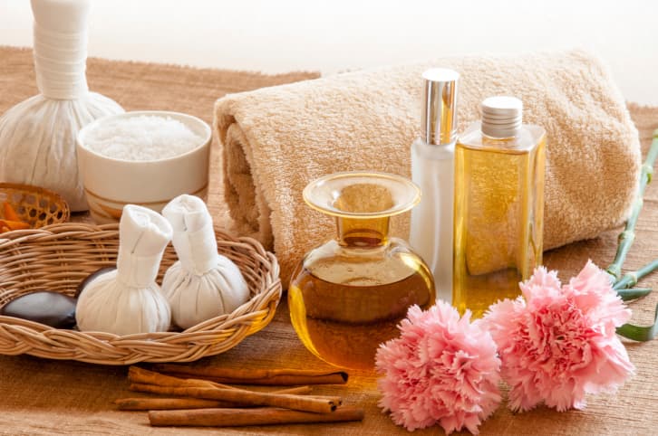 Masajes con pindas medicinales