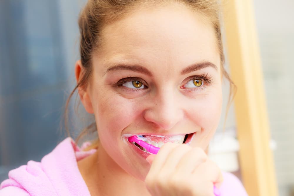 Por el bien de tu piel: JAMÁS te vayas a dormir sin antes hacer esta rutina de limpieza