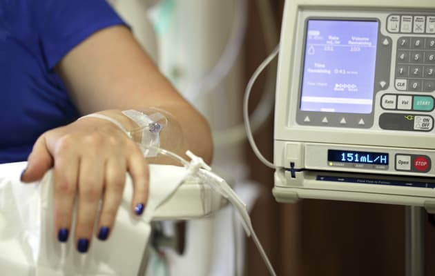 Sofía Vergara tuvo cáncer y 7 famosos más que vencieron la enfermedad: son muy fuertes