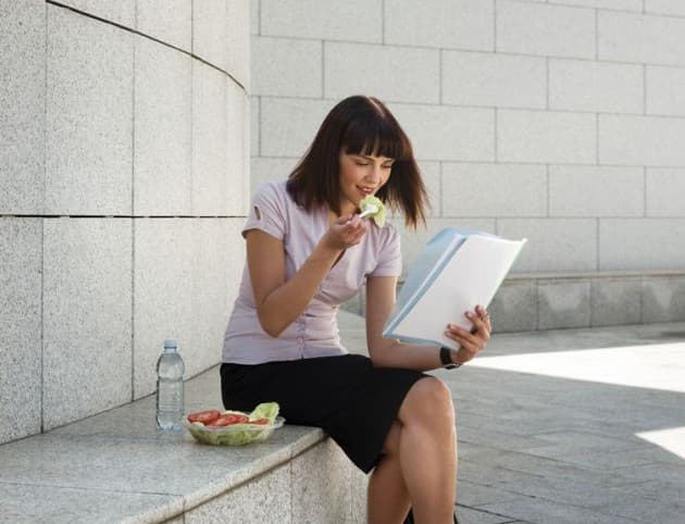 Tips para seguir la dieta en la oficina