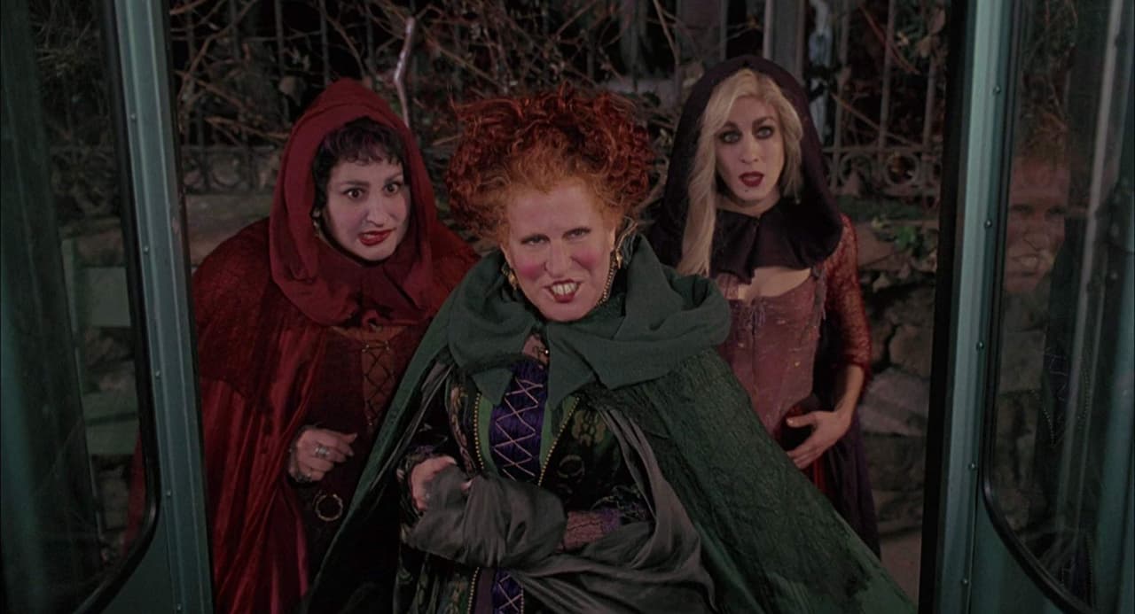 'Hocus Pocus' tiene una nueva colección de ropa que te hechizará con cada prenda
