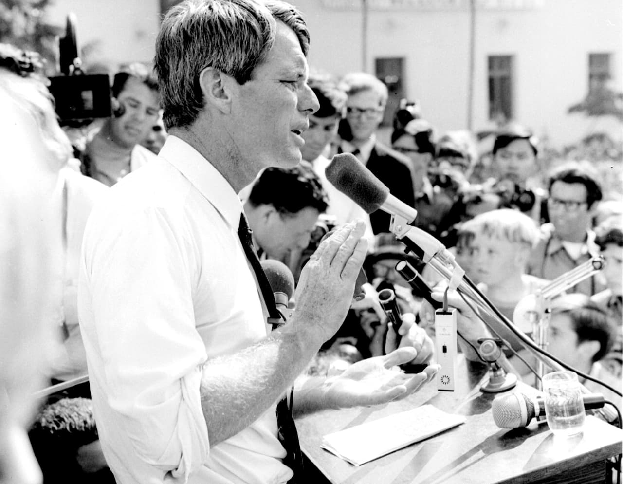 Chris Pine interpretará a Robert F. Kennedy en una nueva miniserie