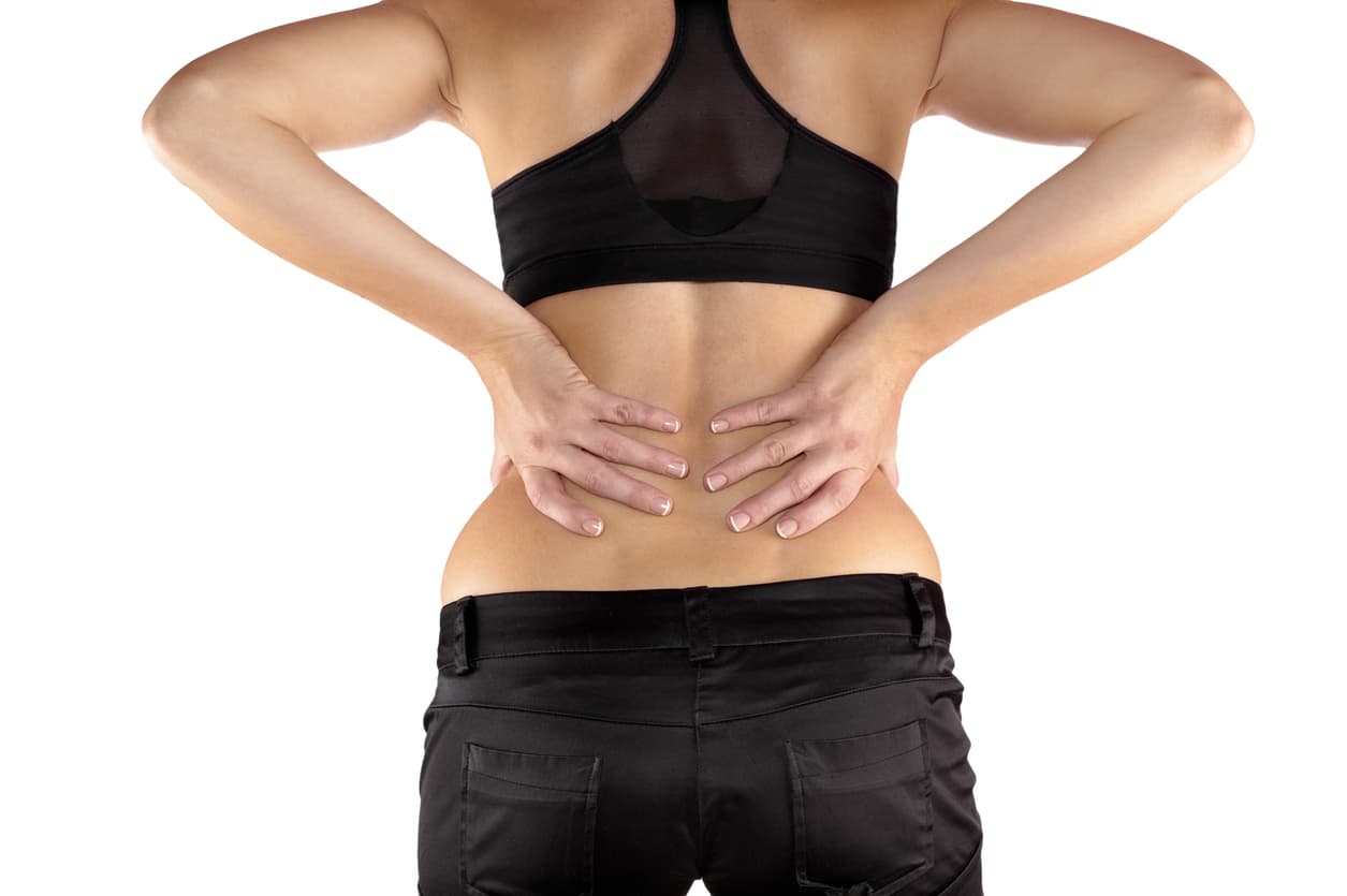 Ejercitar la espalda baja te salvará de las lesiones: te mostramos cómo hacerlo