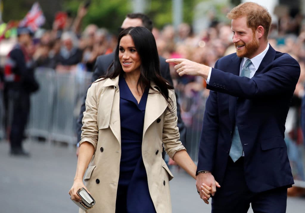 Meghan lució un collar de comida con su vestido de casi 1000 dólares (y nos conmovió a todos)