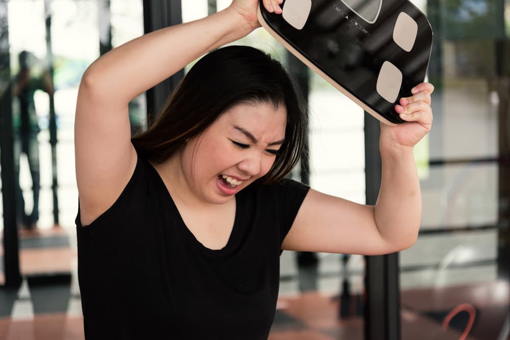 Las personas bajitas tienen más dificultades para bajar de peso, según los expertos