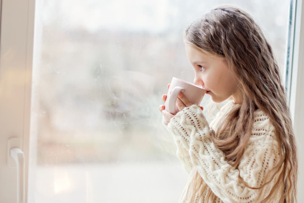 ¿Los niños pequeños pueden tomar café? Pediatras explican cuáles son los efectos