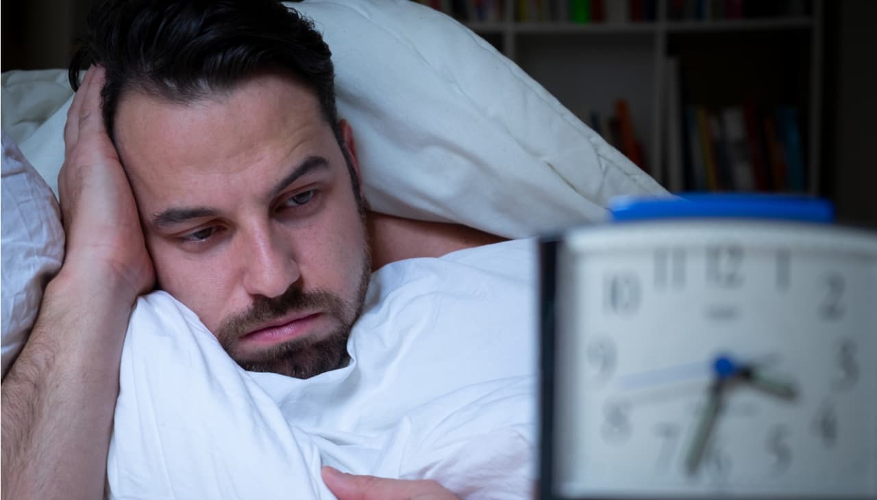 No dormir bien provoca que el cerebro se "coma" a sí mismo, advierten expertos