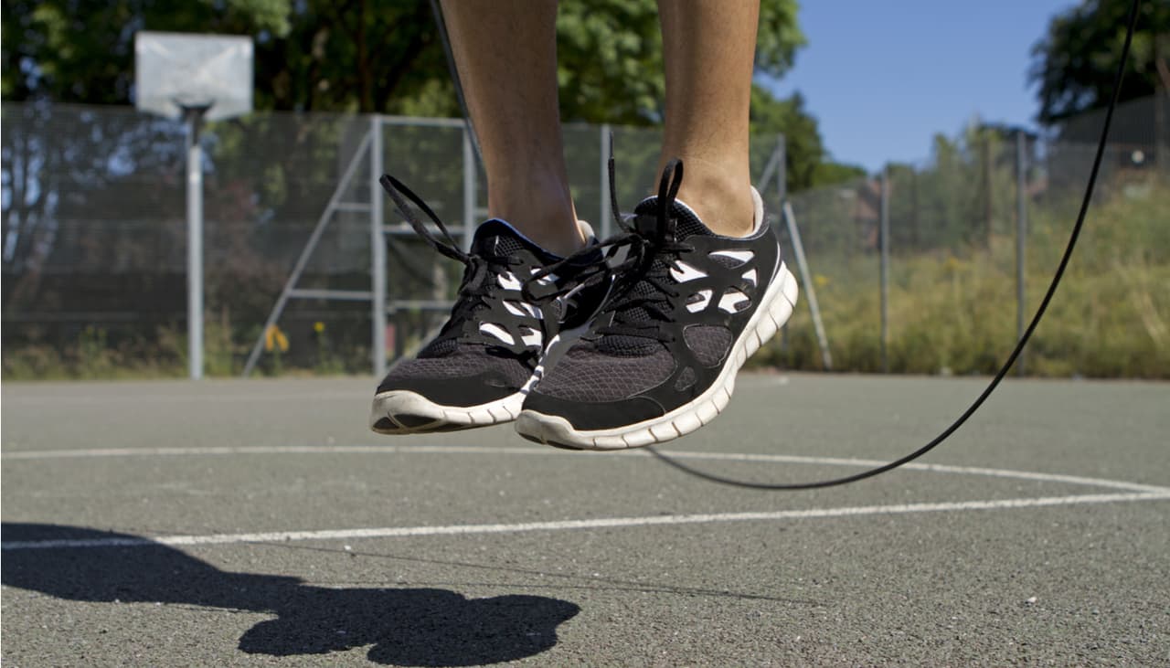 Transforma tu cuerpo saltando la cuerda: en 30 días lucirás como una diosa