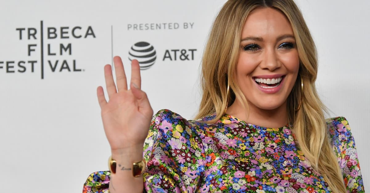 Hilary Duff reveló el sufrimiento que hay detrás de amamantar y te sentirás identificada