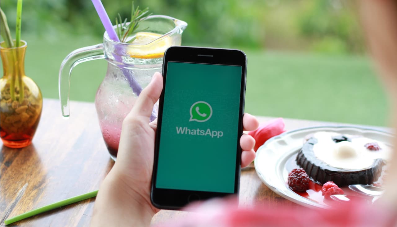 Descansa de tus contactos en WhatsApp con el modo 'vacaciones': te contamos de qué se trata