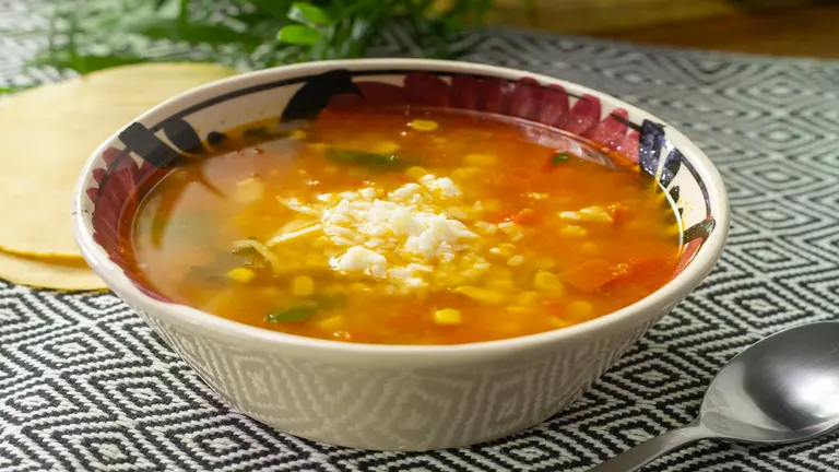 Receta de sopa de elote | Delicioso | Univision