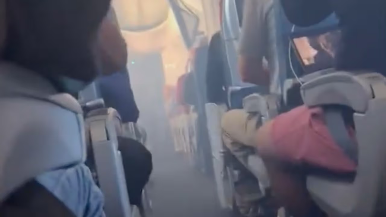 Vuelo de Atlanta a Los Ángeles aterriza de emergencia en Nuevo México ...
