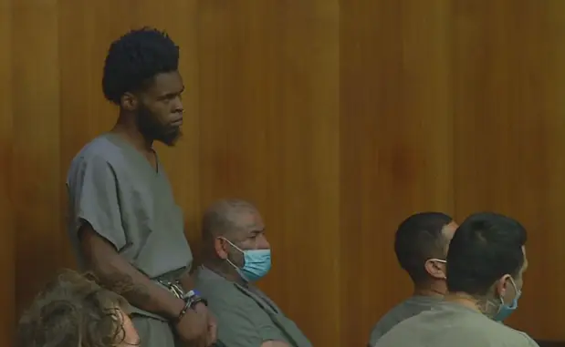 Wayne Ratliff Jr. Suma 15 cargos por pornografía infantil y mantener ...