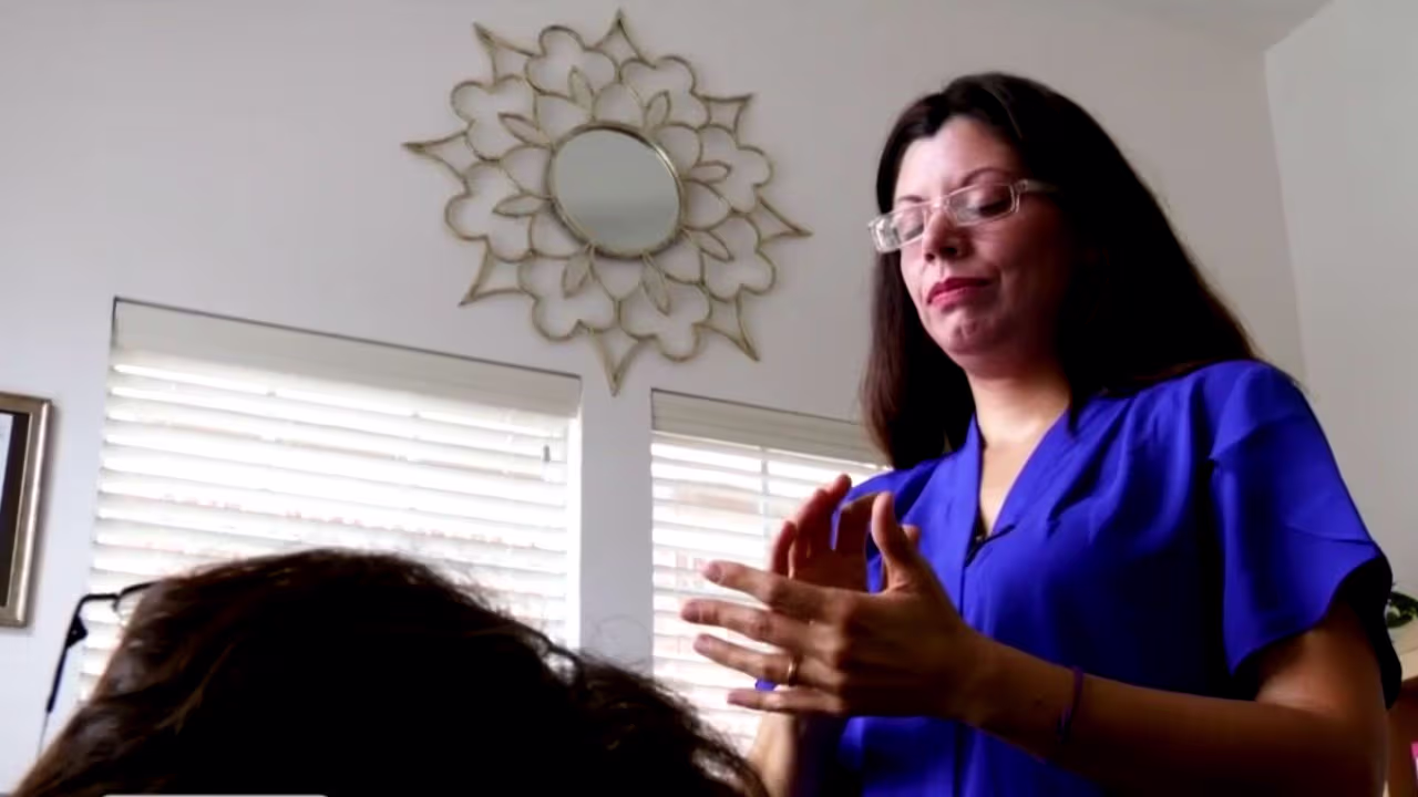 Energía que sana: reiki, la terapia con las manos para tratar ...