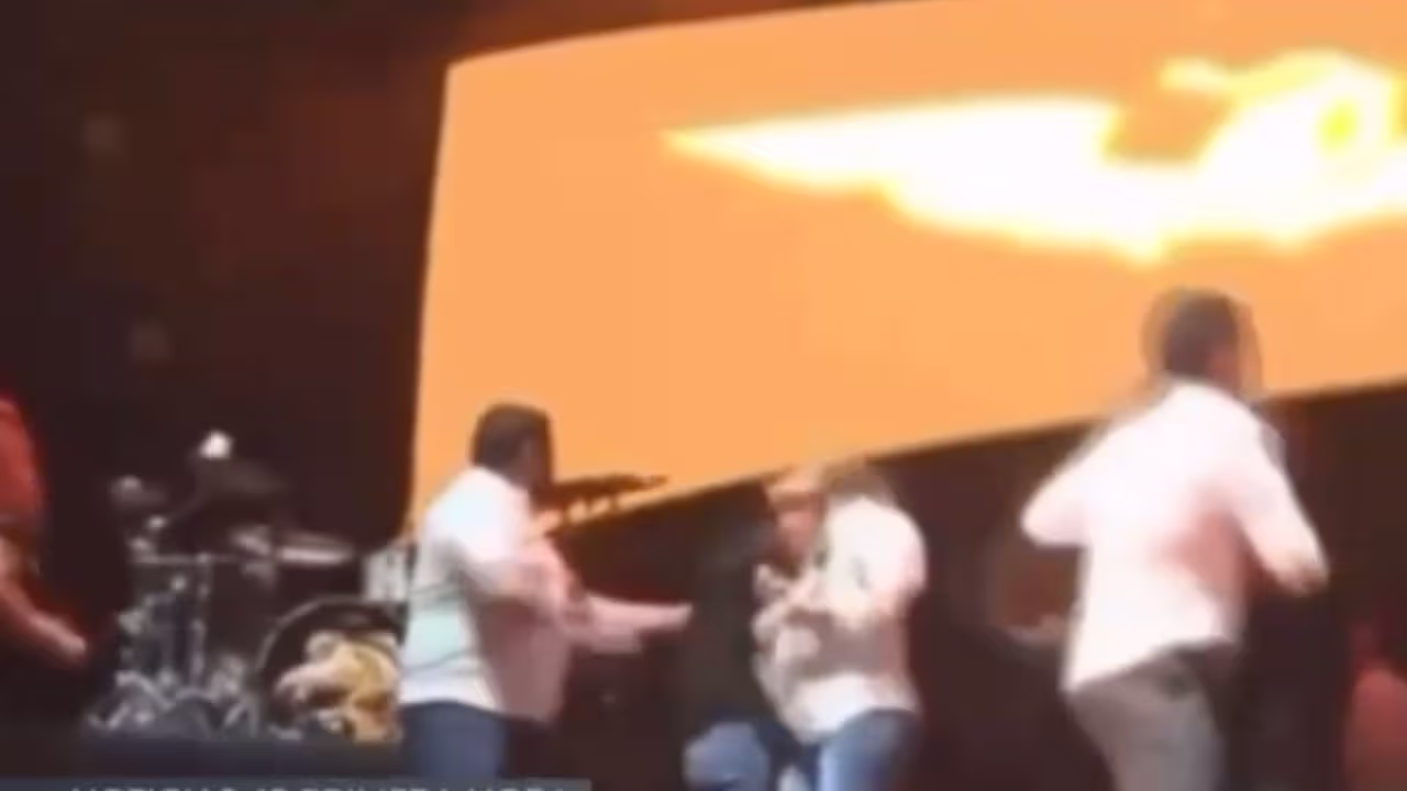 Al menos 9 muertos tras el derrumbe del escenario en evento de Jorge ...