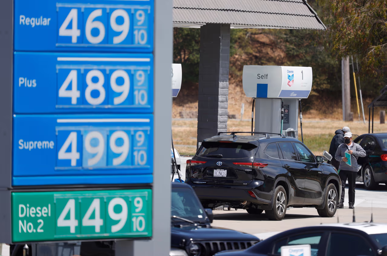 Experto advierte aumento permanente del precio de la gasolina en ...