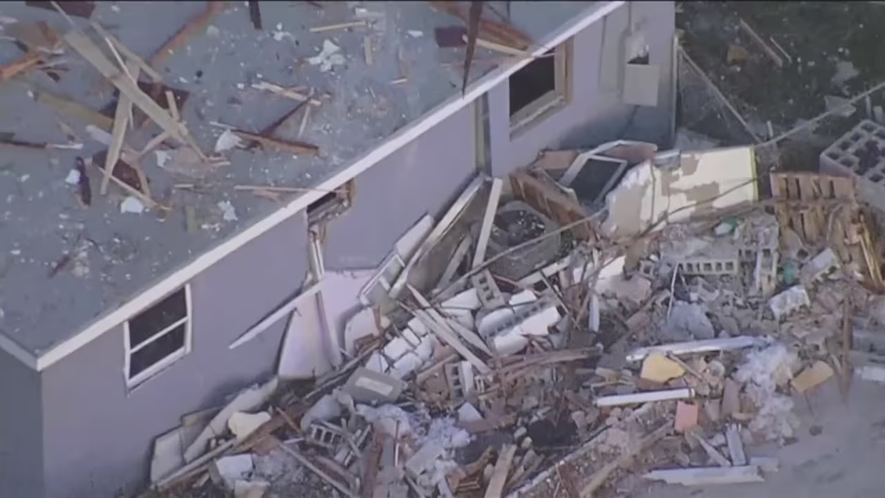 Casa queda reducida a escombros tras explosión en Broward: hay cuatro ...
