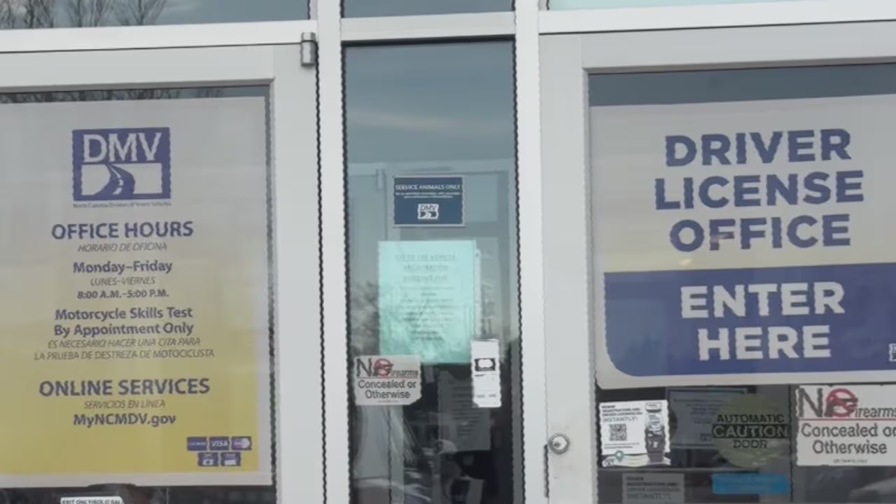 Nueva política del DMV en Raleigh reduce citas de tres meses a una ...