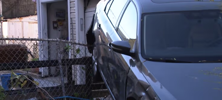 Conductora pierde el control de su carro y atropella a un niño de cinco ...