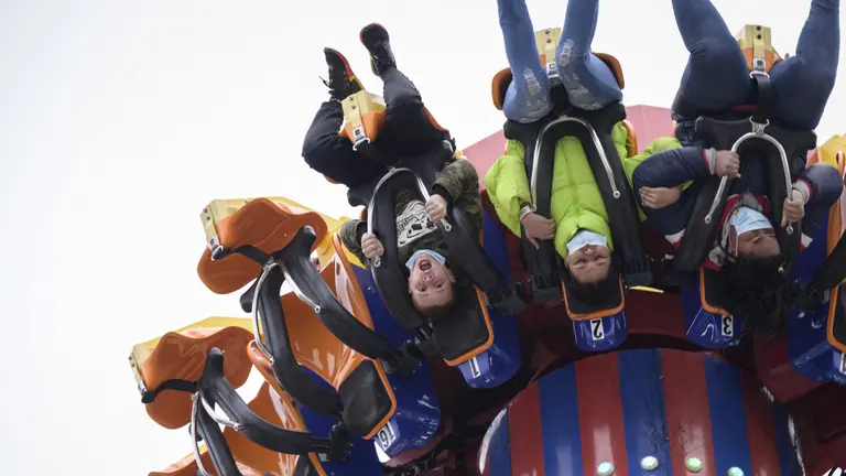 El icónico parque de diversiones Luna Park reabre sus puertas en Nueva ...